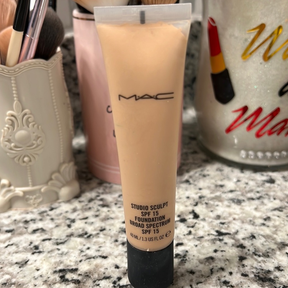 MAC Studio Sculpt foundation. Color NW20. Pre owned.